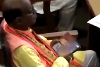  Tripura Bjp Mla Watches Obscene Video On Mobile Phone In Assembly-TeluguStop.com