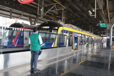  Two Mumbai Metro Stations Are Now Fully Operated By Women-TeluguStop.com