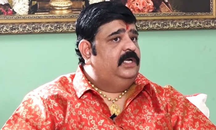  Venuswami Shocking Comments About Girls Details, Venuswamy, Astrologer Venuswamy-TeluguStop.com