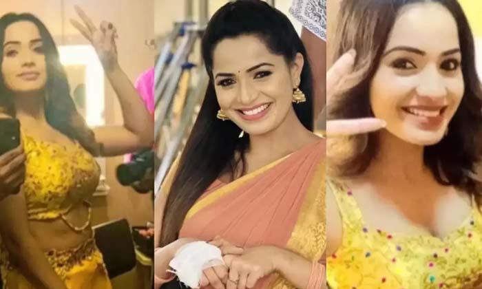 Kartikadeepam Monita Bought Jewelery For Her Wedding Kartikadeepam Monita Bought Jewelery For Her Wedding-TeluguStop.com