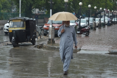 Widespread Rain, Gusty Wind Likely In J&k During Next 48 Hrs Widespread Rain, Gusty Wind Likely In J&k During Next 48 Hrs-TeluguStop.com