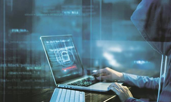 A Young Man Got Greedy And Got Caught In A Cyber Net He Lost Rs. 12 Lakhs , Rs. A Young Man Got Greedy And Got Caught In A Cyber Net He Lost Rs. 12 Lakhs , Rs.-TeluguStop.com