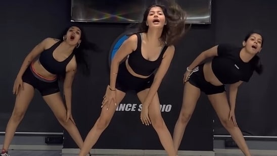  Anjini Dhawan Gears Up For Bollywood Debut, Dance Performance Goes Viral!-TeluguStop.com