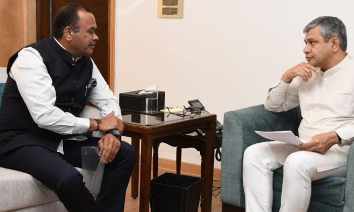  Bhuvanagiri Mp Met With Railway Minister , Bhuvanagiri Mp , Ashwini Vaishnaw ,-TeluguStop.com