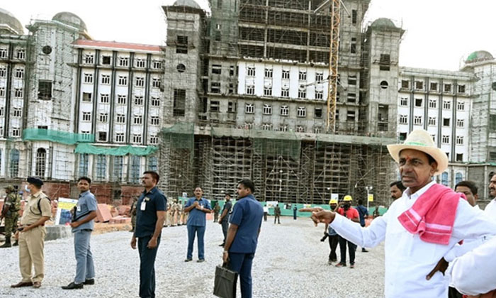  Bjp And Congress Leaders Trolls On Ts Sachivalayam , Cm Kcr , Bjp , Congress ,-TeluguStop.com