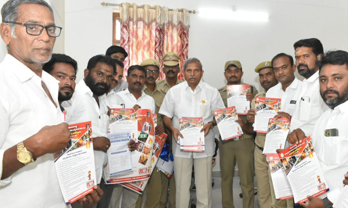  Unveiled The Wall Poster Of Firefighters Week ,nayani Narasimha Reddy , Poster ,-TeluguStop.com