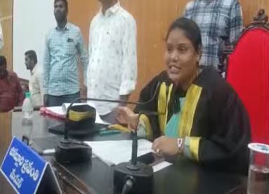  Rasabhasa In Nellore Corporation Budget Meeting-TeluguStop.com