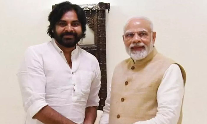  Pawan Kalyan Is In Dialoma To Take Decesion, Pawan Kalyan , 2024 Elections, J-TeluguStop.com