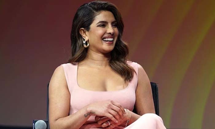  Whatever I Do, They Find Fault... Priyanka Chopra Responded To Trolls , Rrr , Os-TeluguStop.com