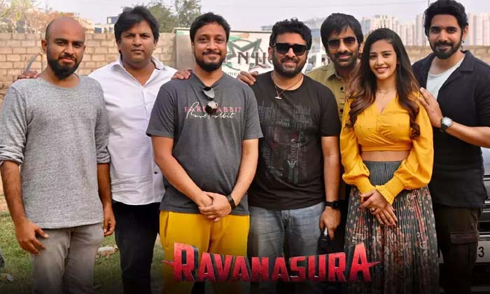 When Is The Entry Of Ravi Teja's Son As A Hero ,Raviteja,f Ravi Teja Son ,Mahada When Is The Entry Of Ravi Teja's Son As A Hero ,Raviteja,f Ravi Teja Son ,Mahada-TeluguStop.com