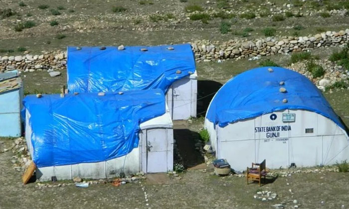 Do You Know Any 'sbi' Branch Which Is Open Only 5 Months In A Year? Sbi, Branc Do You Know Any 'sbi' Branch Which Is Open Only 5 Months In A Year? Sbi, Branc-TeluguStop.com