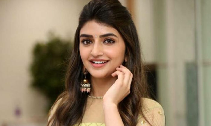 Telugu Mahesh Babu, Pawan Kalyan, Pelli Sandad, Sreeleela, Sreeleelaoffers, Ssmb