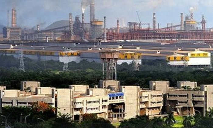  'steel' War Between Bjp Brs, Gvl Narasimha Rao, Bjp, Visakhapatnam, Steel Plant,-TeluguStop.com