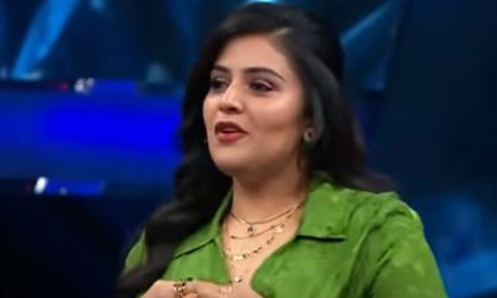 Telugu Anchor Omkar, Monal Gajjar, Srimukhi, Tollywood, Sreemukhi-Movie