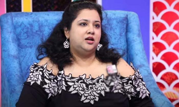  Actress Shreshta Shcoking Comments About Mohan Babu And Chiranjeevi Details He-TeluguStop.com