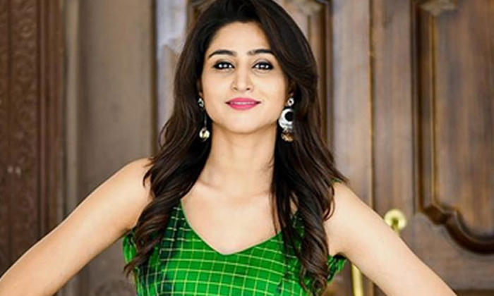  Anchor Varshini Shocking Instagram Post Viral On Internet-TeluguStop.com