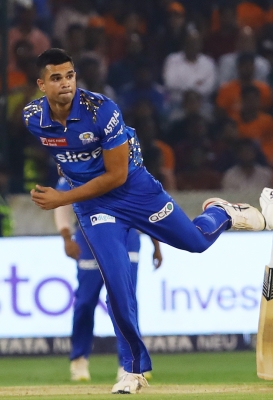 And Finally A Tendulkar Has An Ipl Wicket: Sachin And Finally A Tendulkar Has An Ipl Wicket: Sachin-TeluguStop.com