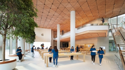  Apple Previews Its 1st Retail Store In India, To Open For Public On Tuesday-TeluguStop.com