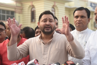  Atiq's Murder Staged: Tejashwi Yadav-TeluguStop.com