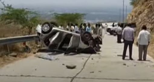  Police Investigation Into Devarakonda's Car Accident Is In Full Swing-TeluguStop.com