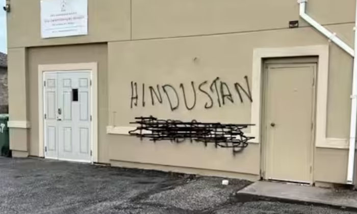  Canada Authorities Looking For 2 Suspects Involved In Ontario Temple Vandalisat-TeluguStop.com
