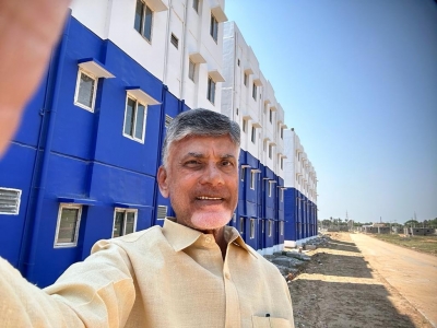  Chandrababu Naidu's Selfie Challenge To Jagan-TeluguStop.com