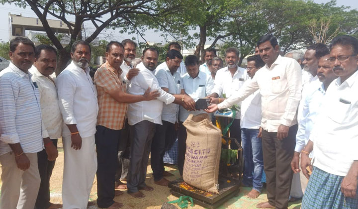  Chief Minister Kcr Is A Farmer Partisan urban Zptc Machala Ravi , Cm Kcr , R-TeluguStop.com