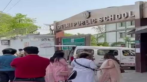  Bomb Threat To Delhi Public School-TeluguStop.com