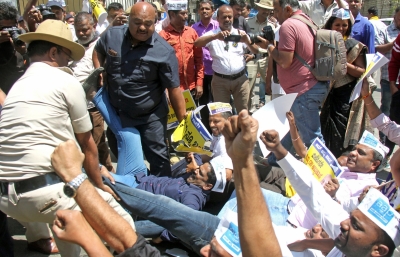  Delhi Police Detains 1,350 Aap Workers, Leaders: Officials-TeluguStop.com