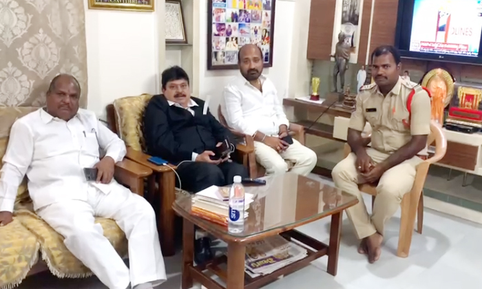  Ex Mlc Bjp Leader Advocate Ramachandra Rao Fires On Bandi Sanjay Arrest, Ex Mlc-TeluguStop.com
