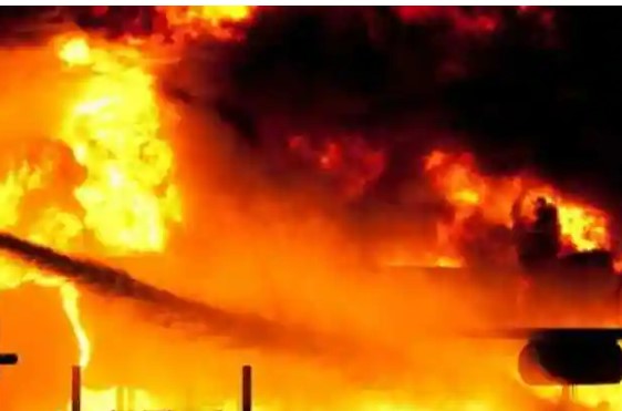  Fire Accident In Adoni, Kurnool District-TeluguStop.com