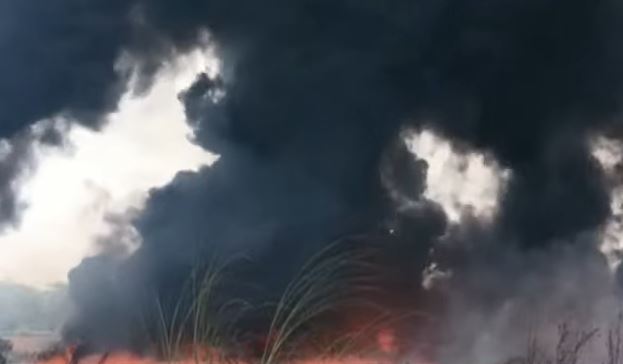 A Huge Fire Broke Out In Tullur Of Guntur District A Huge Fire Broke Out In Tullur Of Guntur District-TeluguStop.com