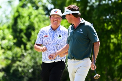  Golf: Im Sparkles As He And Partner Mitchell Stay In Hunt At Zurich Classic Of N-TeluguStop.com