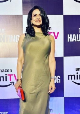  Gul Panag Is A Psychoanalyst On A Mission In 'the Haunting'-TeluguStop.com