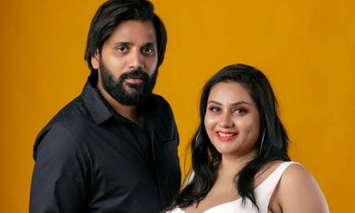 Heroine Namitha Sensational Comments On English New Year Heroine Namitha Sensational Comments On English New Year-TeluguStop.com