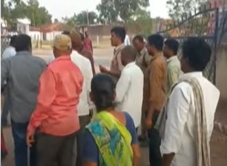 Gharana Fraud In The Name Of Jobs In Kamareddy District..! Gharana Fraud In The Name Of Jobs In Kamareddy District..!-TeluguStop.com