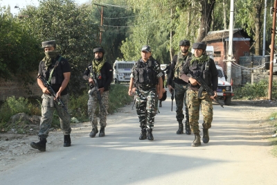  Let Terror Module Busted In J&k's Baramulla, 2 Arrested-TeluguStop.com