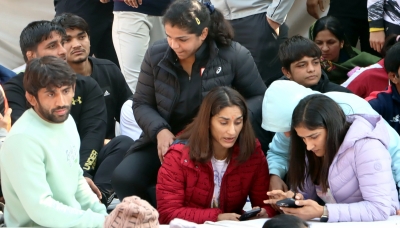 Off-field Issues Waste Time, Hamper Preparations Of Indian Wrestlers Off-field Issues Waste Time, Hamper Preparations Of Indian Wrestlers-TeluguStop.com