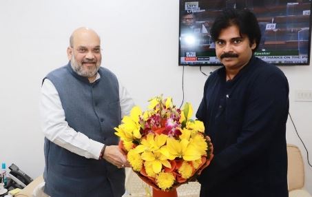 Pawan Kalyan's Visit To Delhi Pawan Kalyan's Visit To Delhi-TeluguStop.com