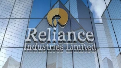  Ril Posts Record Annual Consolidated Revenues At Rs 9.76 Lakh Cr For Fy 2022-23-TeluguStop.com