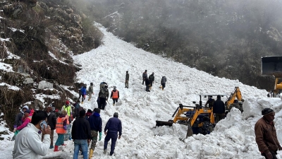  Scores Of Tourists Feared Dead In Sikkim Avalanche-TeluguStop.com