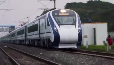 Stones Pelted Again On Secunderabad-vizag Vande Bharat Stones Pelted Again On Secunderabad-vizag Vande Bharat-TeluguStop.com