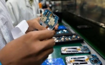  Thousands Of Jobs In Peril As Phone Manufacturers In Pakistan Shut Shop-TeluguStop.com