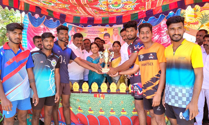  Closing Ceremony Of District Level Volleyball Tournament At Vattimalla Village ,-TeluguStop.com