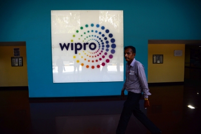  Wipro Revenues Touch Rs 231.9 Bn In Q4, Yoy Bookings Up By 28%, Income Drops By-TeluguStop.com