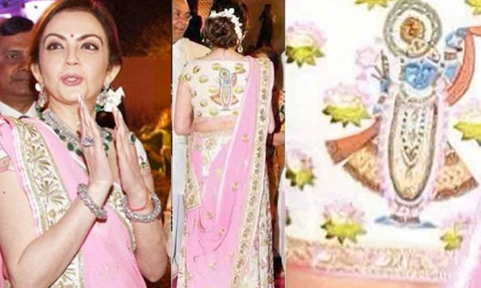  Do You Know Who Wears The Most Expensive Saree In The Entire Country? Ambani,-TeluguStop.com