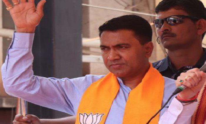  Elections In Karnataka Tomorrow Holiday In Goa Karnataka Assembly Elections, Goa-TeluguStop.com