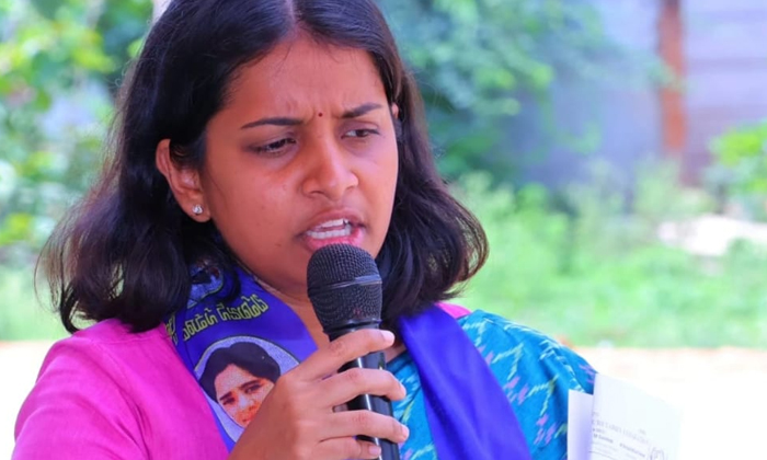  Attack By Brs Goons On Advocate Yugender A Heinous Act Priyadarshini Medi , Priy-TeluguStop.com