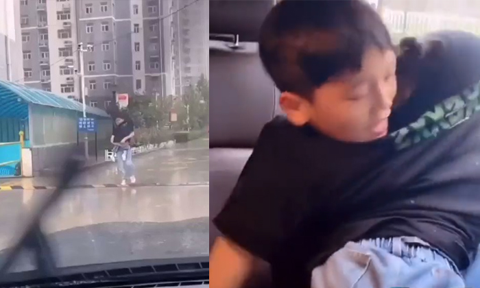 Brother Covers Baby Sister To Protect Her From Rain Video Viral Details, Viral Brother Covers Baby Sister To Protect Her From Rain Video Viral Details, Viral-TeluguStop.com