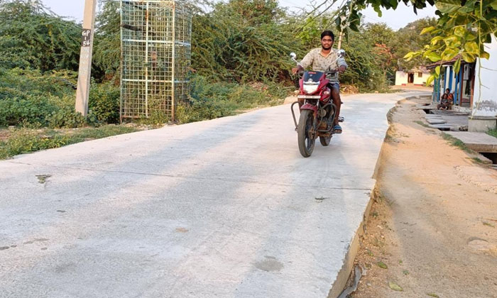  Cc Roads That Have Become A Carafe For Accidents , Cc Roads , Accidents , Yada-TeluguStop.com